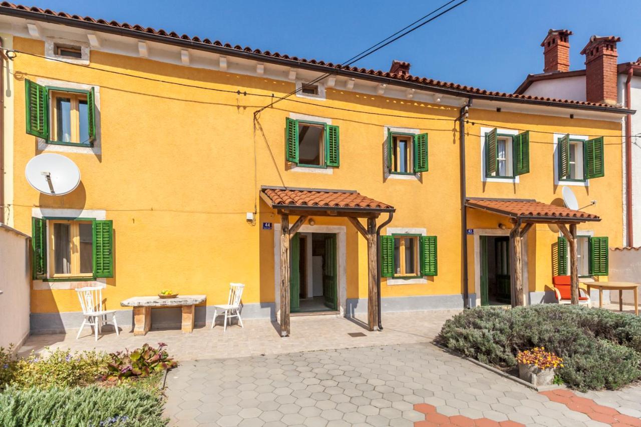 House Krizanic In Marcana, Istria, With 2 Apartments, Total 9 Guests Exterior foto