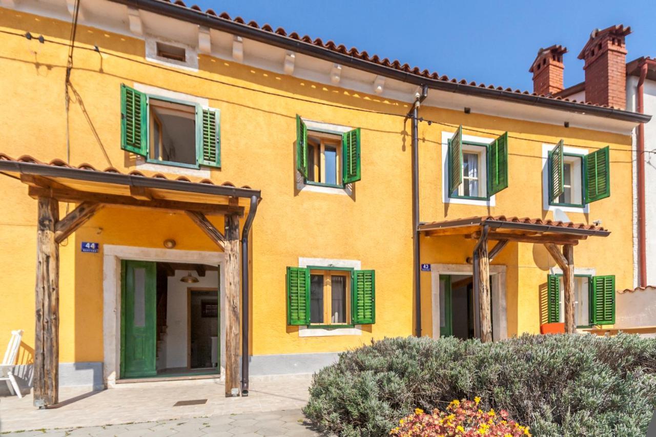 House Krizanic In Marcana, Istria, With 2 Apartments, Total 9 Guests Exterior foto