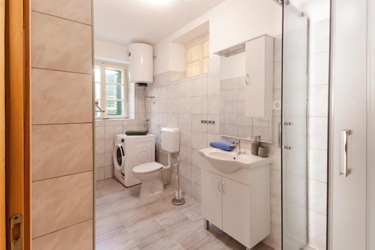 House Krizanic In Marcana, Istria, With 2 Apartments, Total 9 Guests Exterior foto