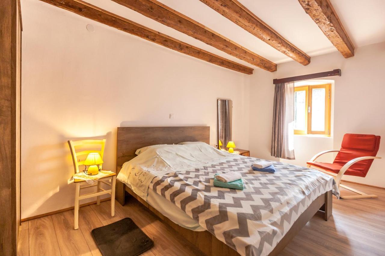 House Krizanic In Marcana, Istria, With 2 Apartments, Total 9 Guests Exterior foto