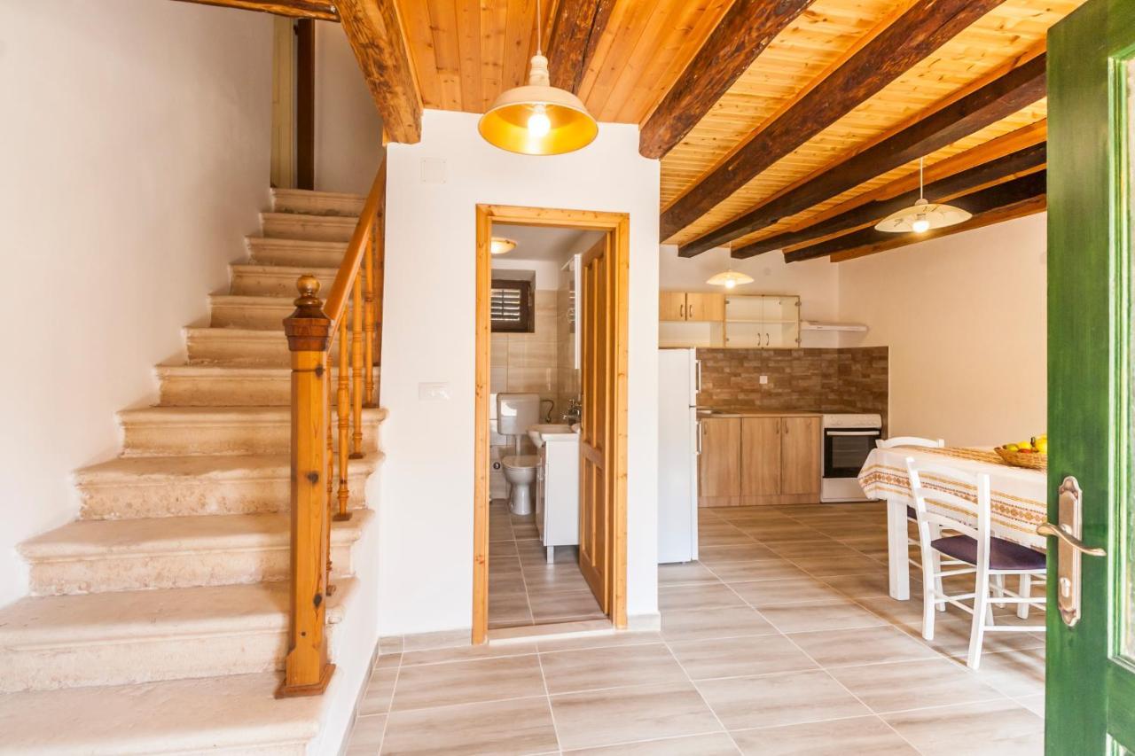 House Krizanic In Marcana, Istria, With 2 Apartments, Total 9 Guests Exterior foto